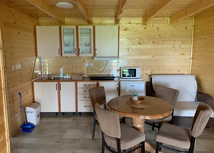 Boja Zalaska - Drveni 雅戈丁那